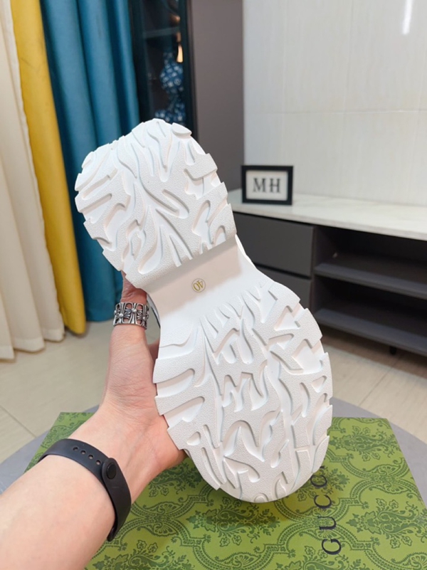 グッチ靴着用イメージ